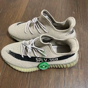 Yeezys slate 350 SIZE 10
